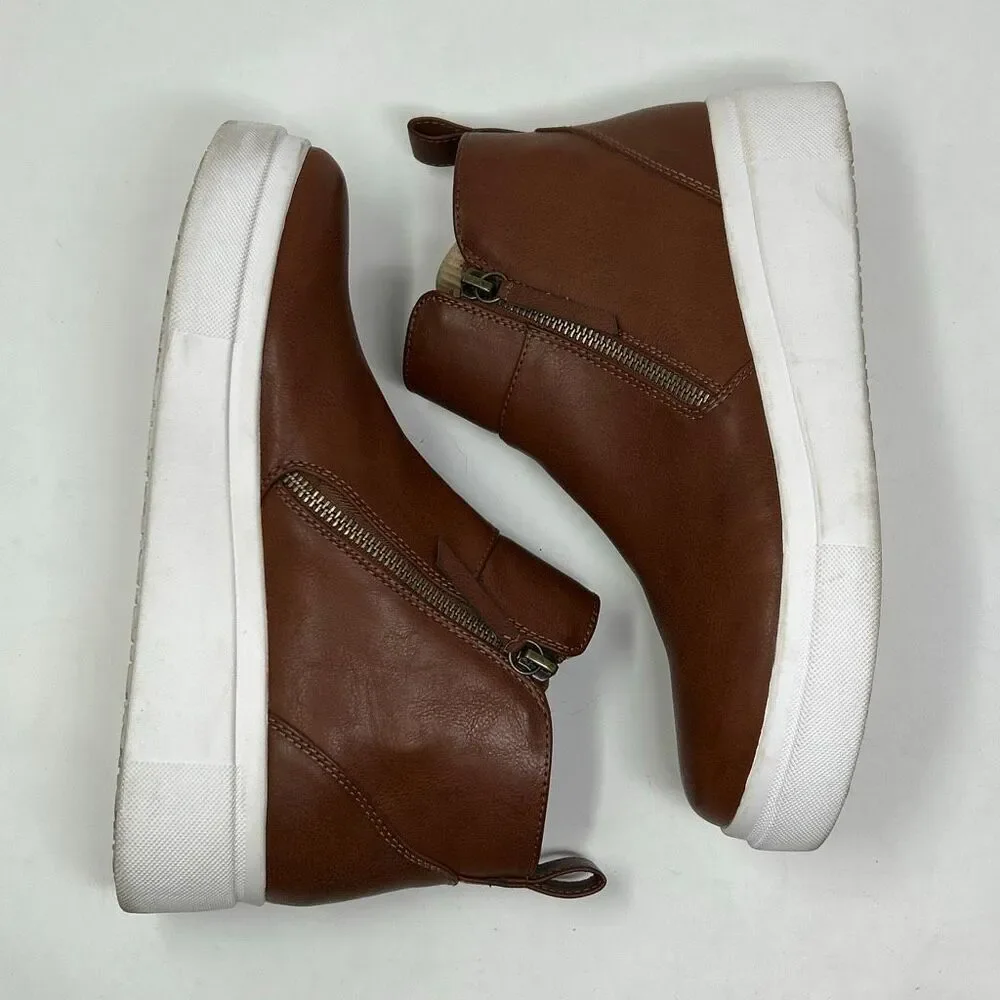 Yellow Box Erinn Ankle Boot Womens Sz 8.5 Tan Brown Side Zip Sneaker Chelsea